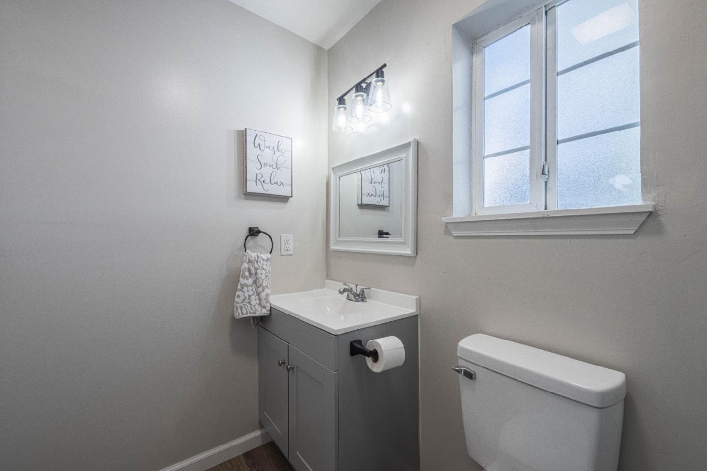 Detail Gallery Image 24 of 29 For 18594 Northridge Dr, Salinas,  CA 93906 - 3 Beds | 2 Baths