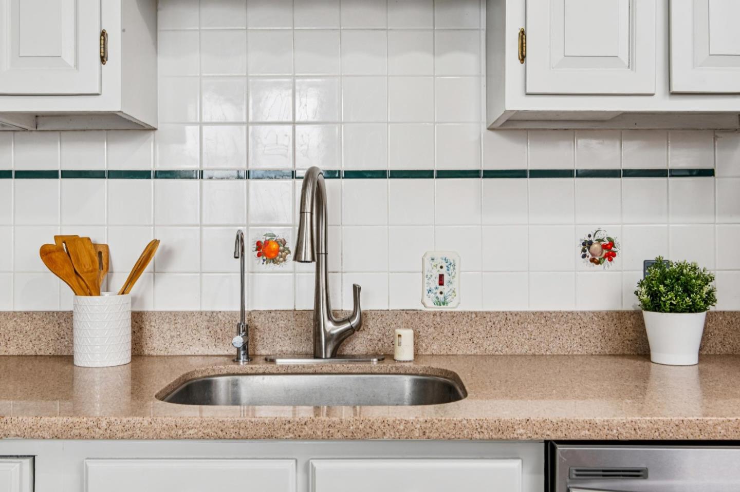 Detail Gallery Image 23 of 46 For 107 Wyandotte Ave, Daly City,  CA 94014 - 3 Beds | 2 Baths