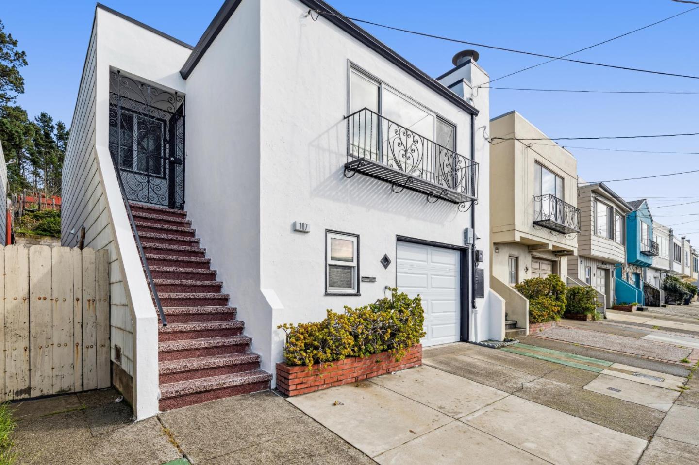 Detail Gallery Image 6 of 46 For 107 Wyandotte Ave, Daly City,  CA 94014 - 3 Beds | 2 Baths