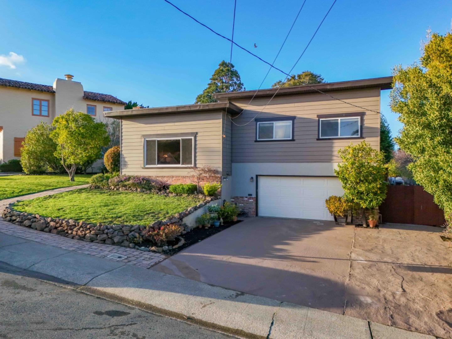 Detail Gallery Image 3 of 69 For 520 Park Blvd, Millbrae,  CA 94030 - 3 Beds | 3 Baths