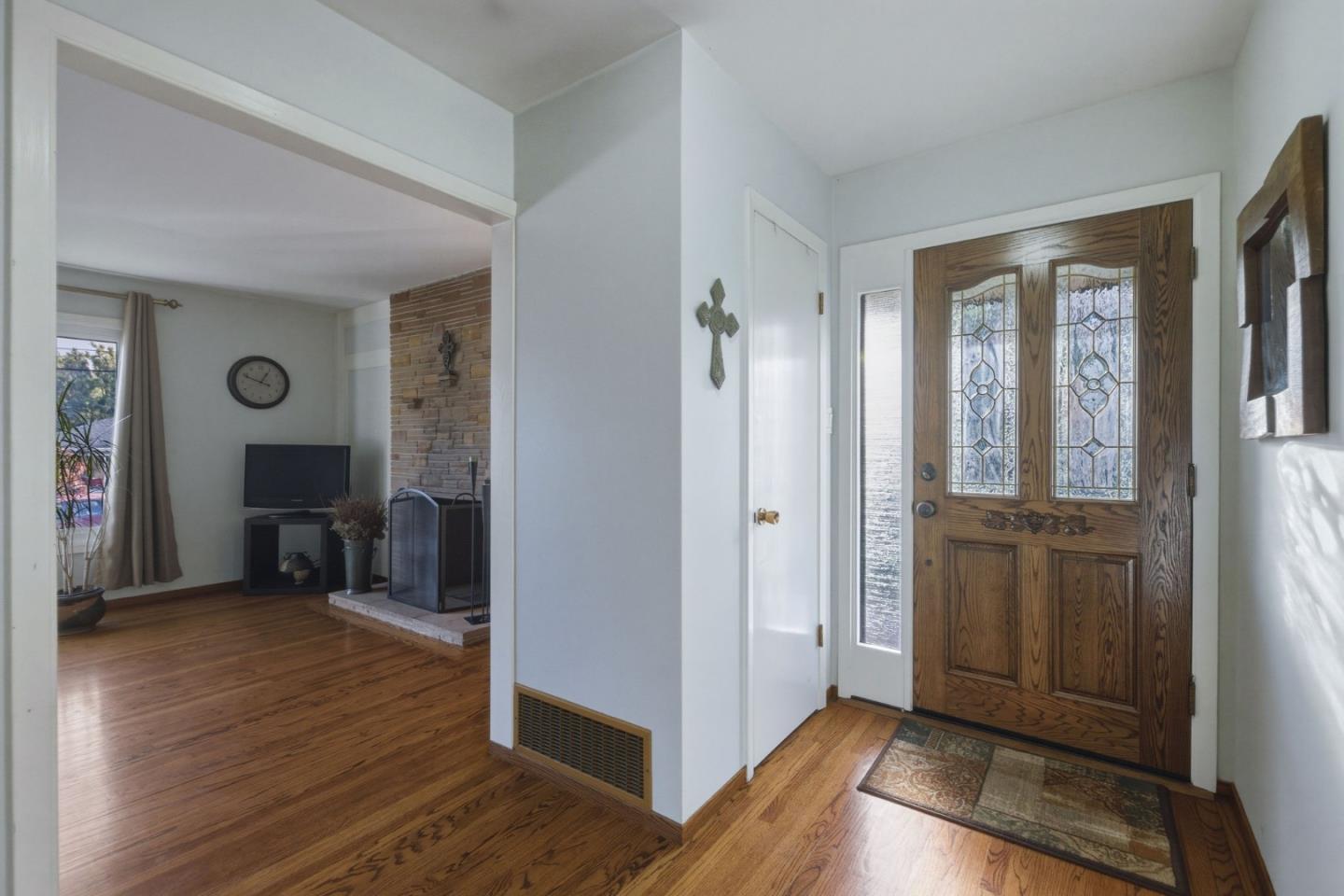 Detail Gallery Image 5 of 69 For 520 Park Blvd, Millbrae,  CA 94030 - 3 Beds | 3 Baths