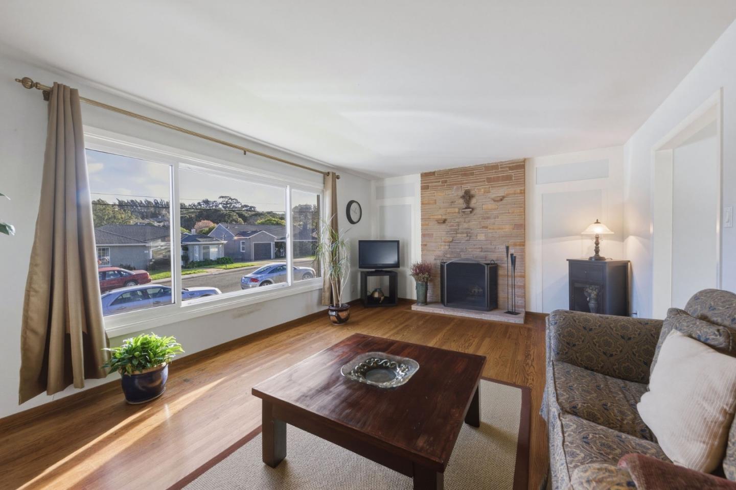 Detail Gallery Image 7 of 69 For 520 Park Blvd, Millbrae,  CA 94030 - 3 Beds | 3 Baths