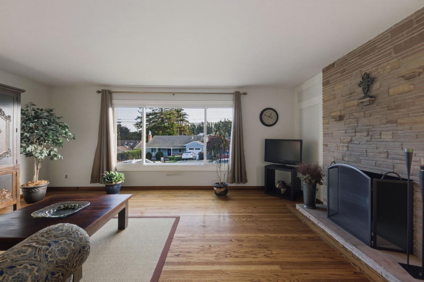 Detail Gallery Image 8 of 69 For 520 Park Blvd, Millbrae,  CA 94030 - 3 Beds | 3 Baths