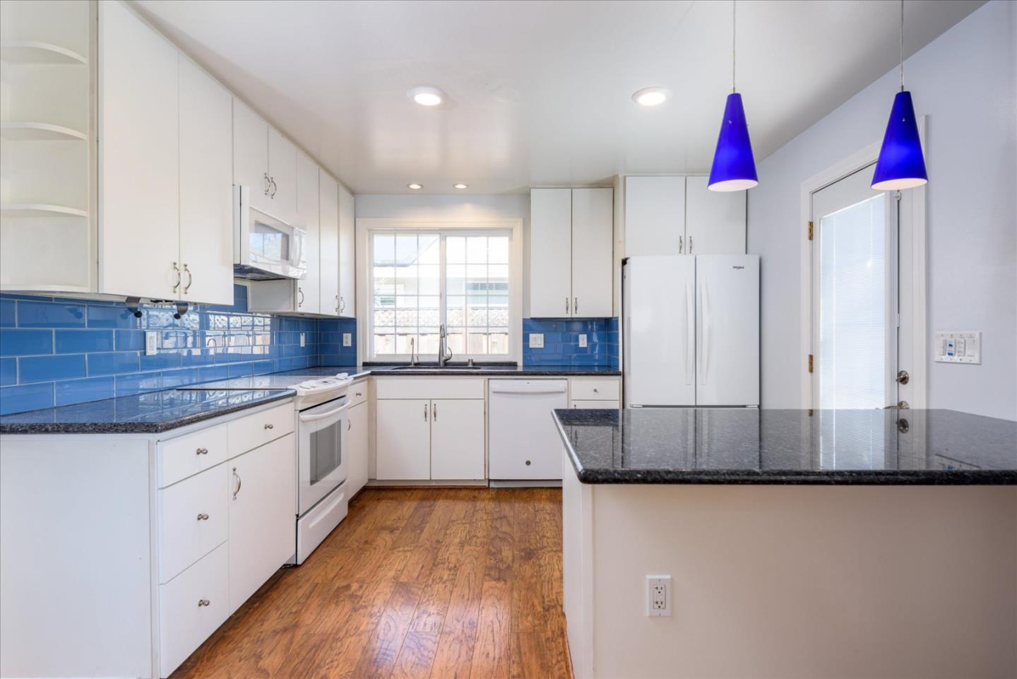 Detail Gallery Image 9 of 26 For 4920 Kenson Dr, San Jose,  CA 95124 - 3 Beds | 2 Baths