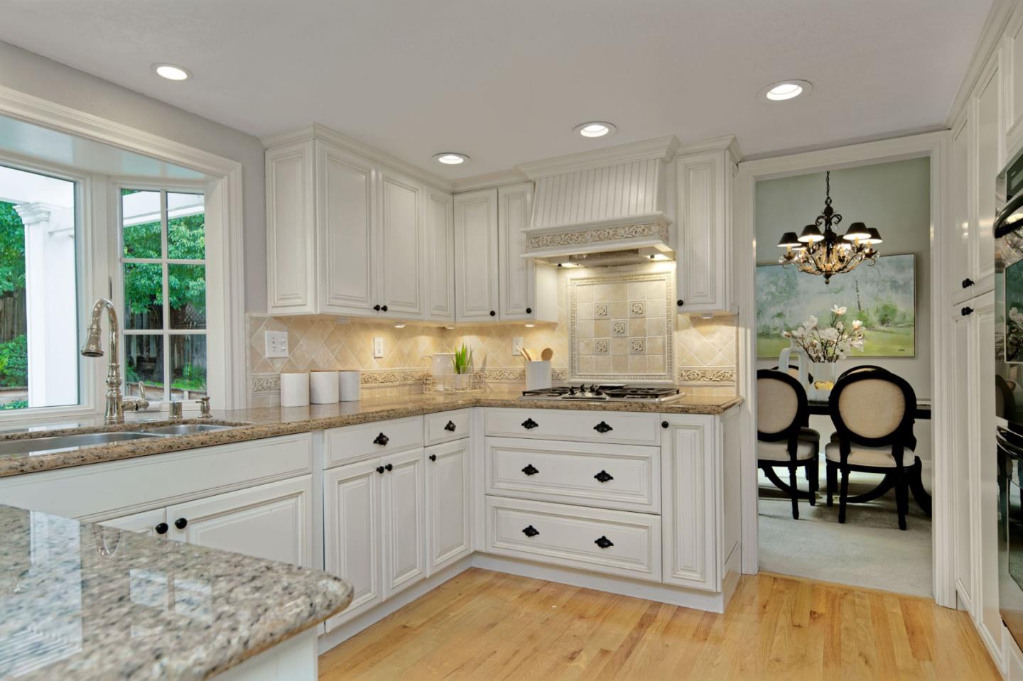 Detail Gallery Image 14 of 52 For 6629 Barnsdale Ct, San Jose,  CA 95120 - 4 Beds | 2/1 Baths