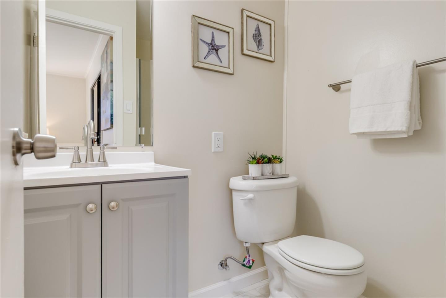 Detail Gallery Image 18 of 31 For 102 Cherry Ave, South San Francisco,  CA 94080 - 4 Beds | 1 Baths