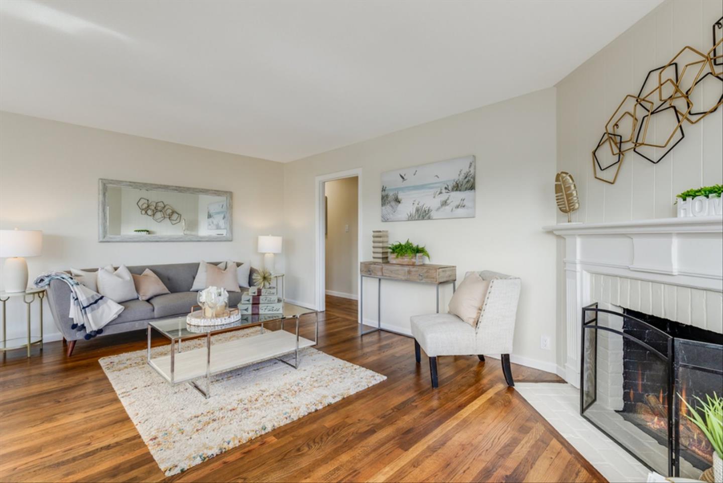 Detail Gallery Image 4 of 31 For 102 Cherry Ave, South San Francisco,  CA 94080 - 4 Beds | 1 Baths