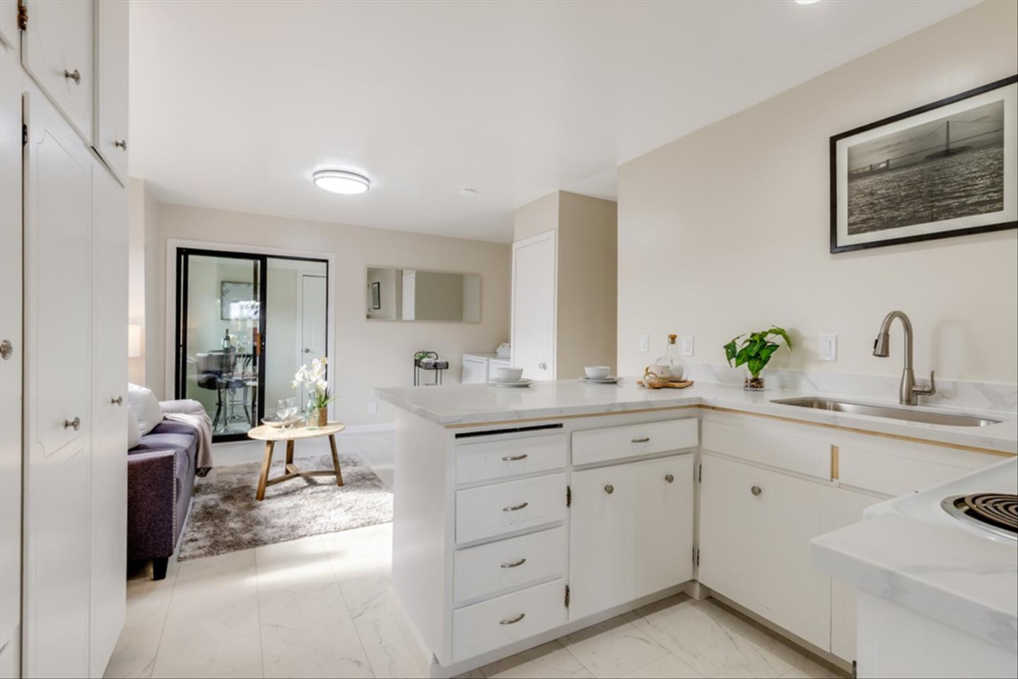 Detail Gallery Image 9 of 31 For 102 Cherry Ave, South San Francisco,  CA 94080 - 4 Beds | 1 Baths