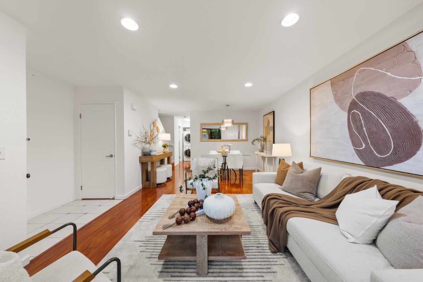 Front Image Thumbnail for ML82035754