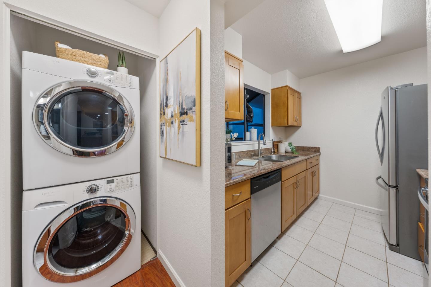 Detail Gallery Image 14 of 38 For 6893 Chantel Ct, San Jose,  CA 95129 - 2 Beds | 2 Baths