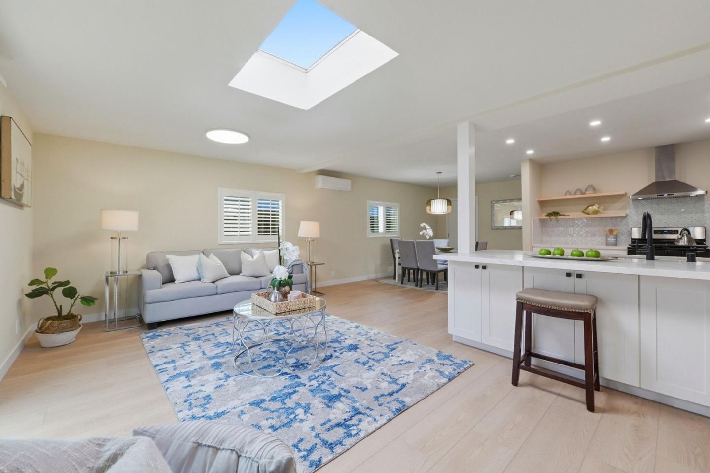 Detail Gallery Image 10 of 34 For 1540 Newbridge Ave, San Mateo,  CA 94401 - 3 Beds | 2 Baths