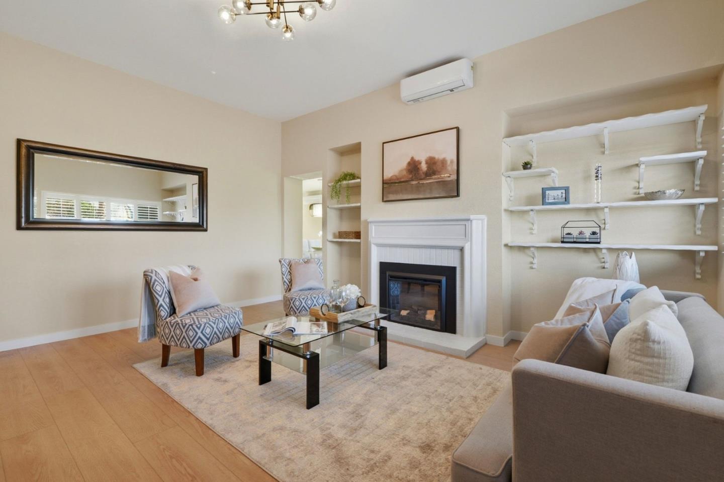 Detail Gallery Image 5 of 34 For 1540 Newbridge Ave, San Mateo,  CA 94401 - 3 Beds | 2 Baths