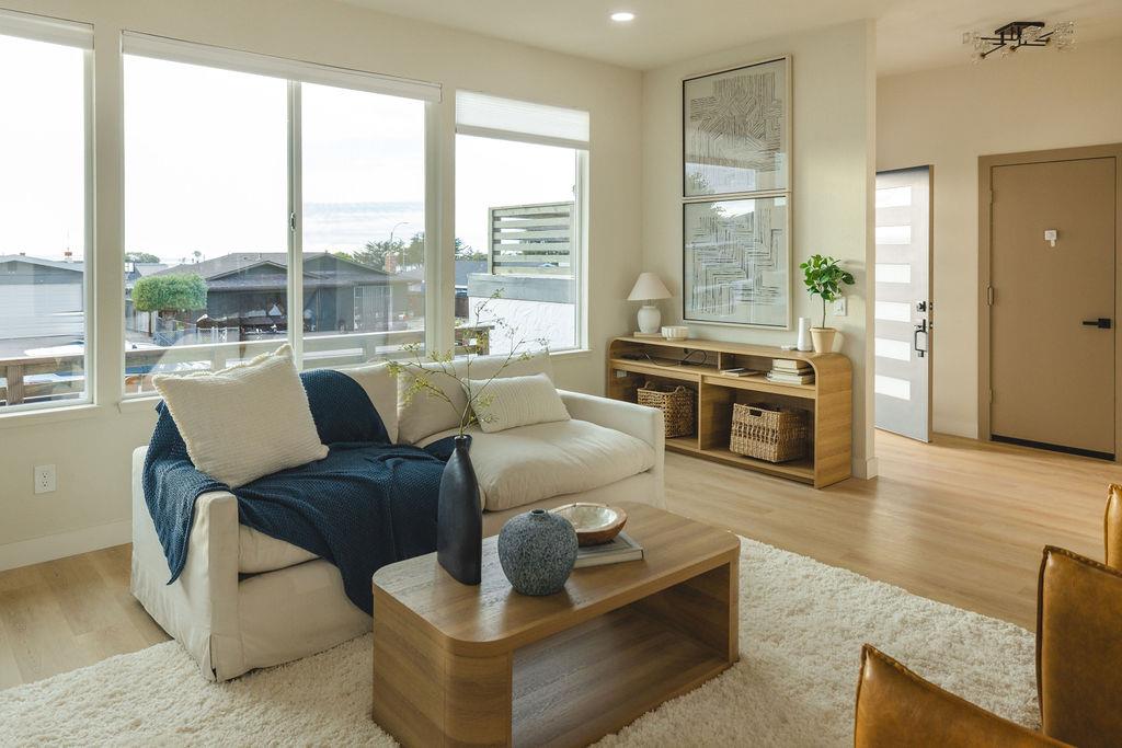 Detail Gallery Image 8 of 32 For 1580 Ancon St, Seaside,  CA 93955 - 3 Beds | 2 Baths