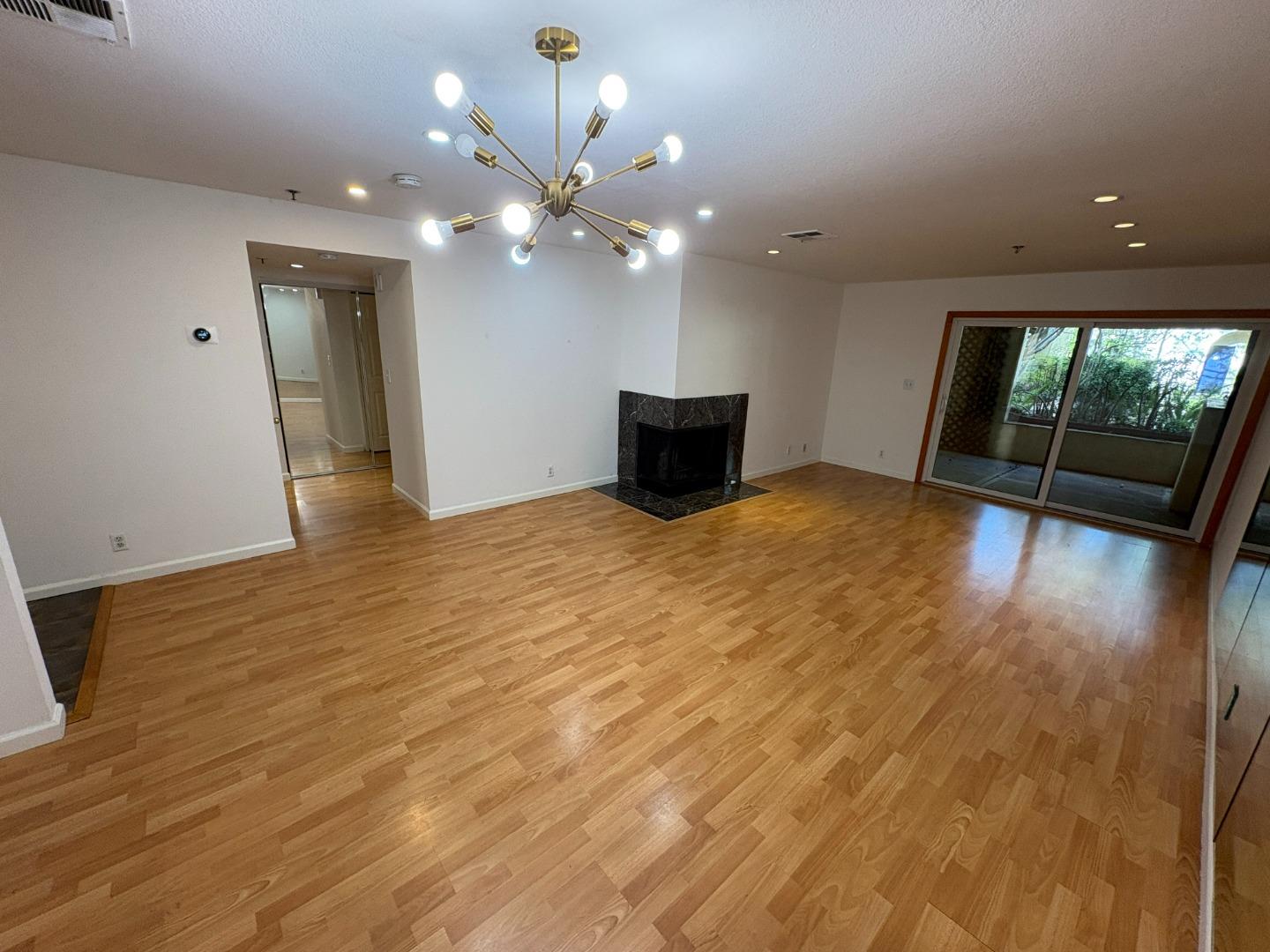 Detail Gallery Image 15 of 27 For 153 California Ave #F101,  Palo Alto,  CA 94306 - 2 Beds | 2 Baths