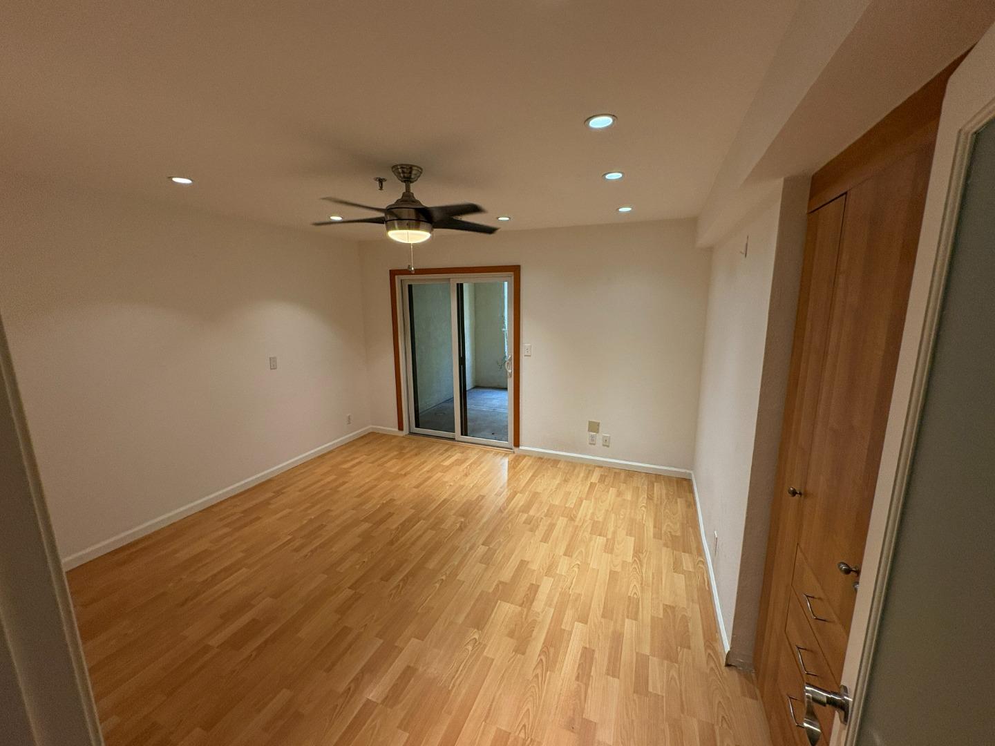 Detail Gallery Image 18 of 27 For 153 California Ave #F101,  Palo Alto,  CA 94306 - 2 Beds | 2 Baths