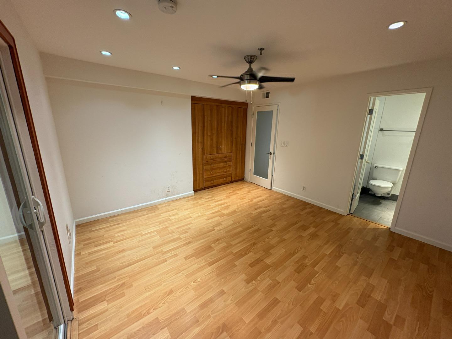 Detail Gallery Image 20 of 27 For 153 California Ave #F101,  Palo Alto,  CA 94306 - 2 Beds | 2 Baths