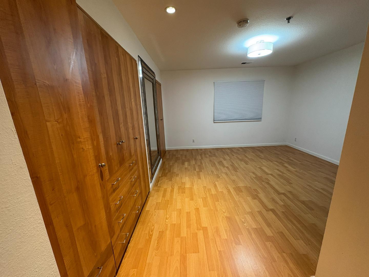 Detail Gallery Image 21 of 27 For 153 California Ave #F101,  Palo Alto,  CA 94306 - 2 Beds | 2 Baths