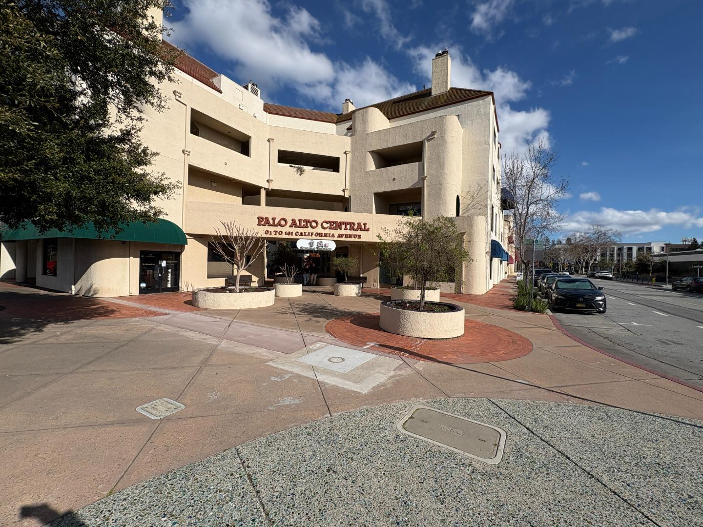 Detail Gallery Image 25 of 27 For 153 California Ave #F101,  Palo Alto,  CA 94306 - 2 Beds | 2 Baths