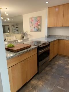 Detail Gallery Image 3 of 13 For 153 California Ave #F101,  Palo Alto,  CA 94306 - 2 Beds | 2 Baths