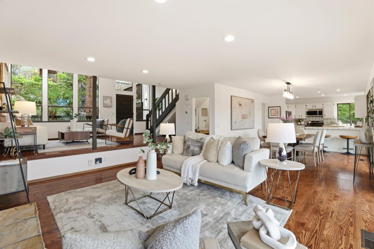 Detail Gallery Image 11 of 29 For 1816 Oak Knoll Dr, Belmont,  CA 94002 - 3 Beds | 2/1 Baths