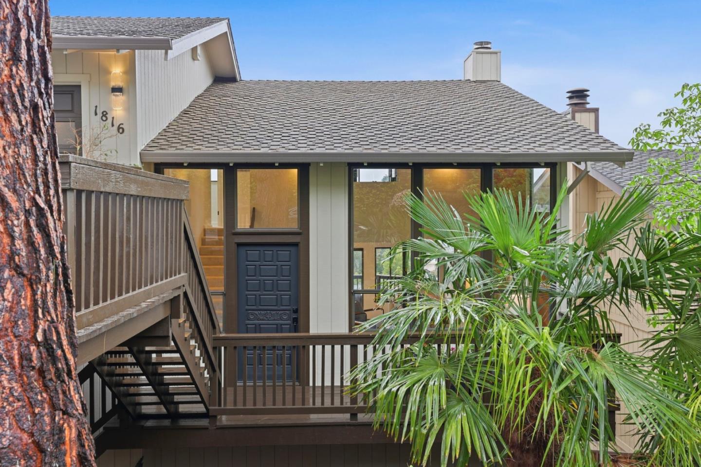 Detail Gallery Image 2 of 29 For 1816 Oak Knoll Dr, Belmont,  CA 94002 - 3 Beds | 2/1 Baths