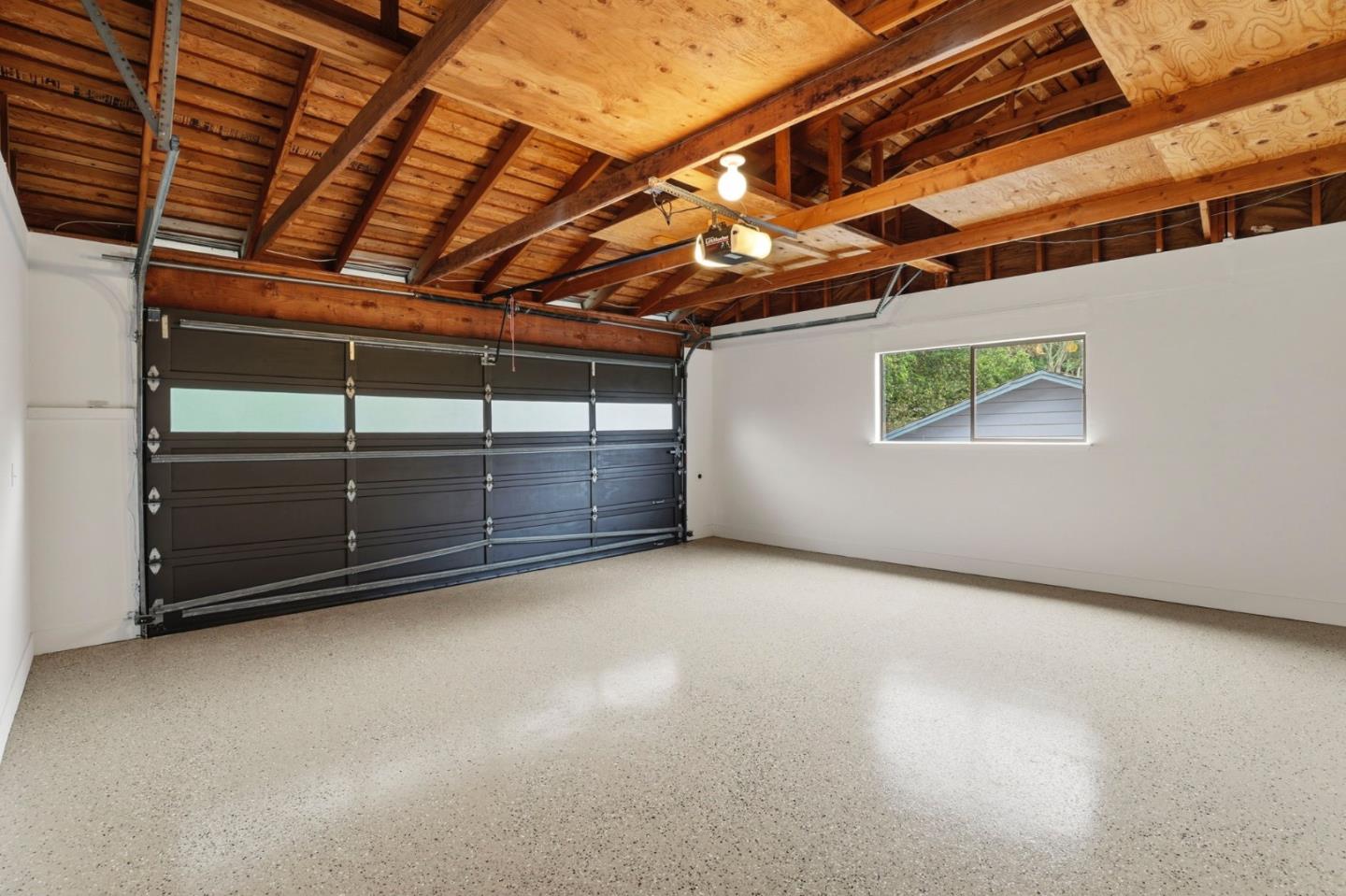 Detail Gallery Image 27 of 29 For 1816 Oak Knoll Dr, Belmont,  CA 94002 - 3 Beds | 2/1 Baths