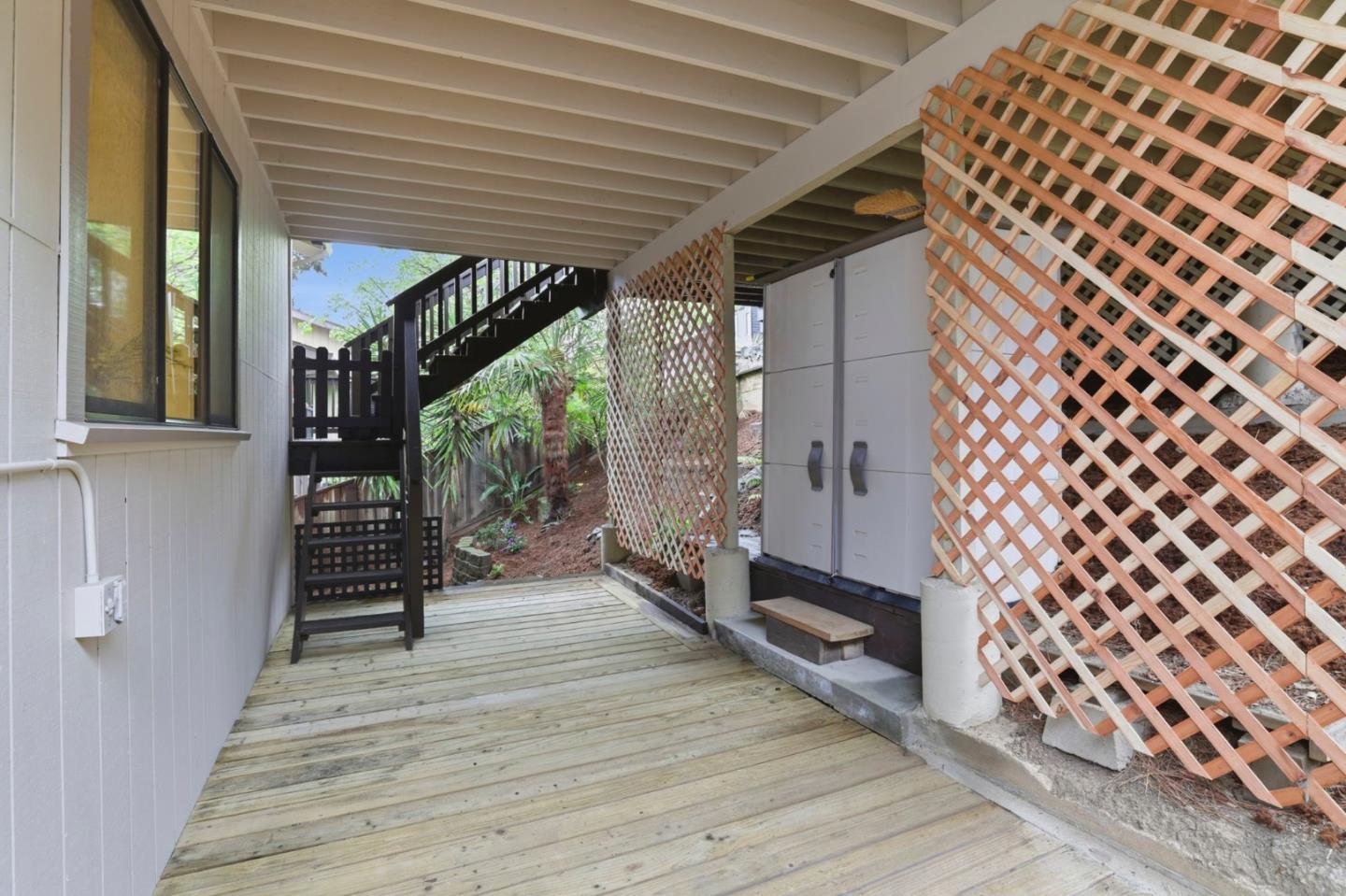 Detail Gallery Image 28 of 29 For 1816 Oak Knoll Dr, Belmont,  CA 94002 - 3 Beds | 2/1 Baths