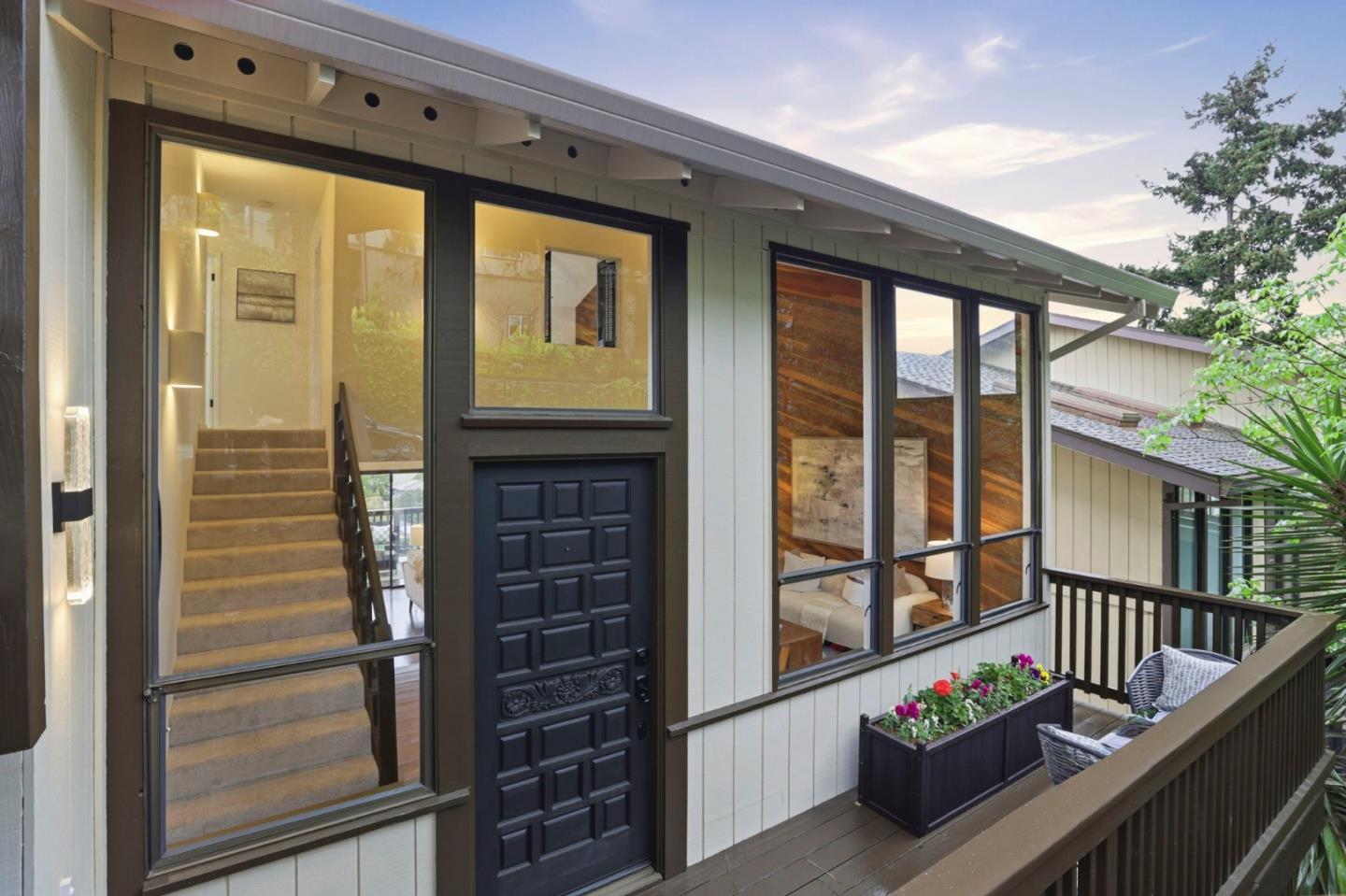 Detail Gallery Image 3 of 29 For 1816 Oak Knoll Dr, Belmont,  CA 94002 - 3 Beds | 2/1 Baths