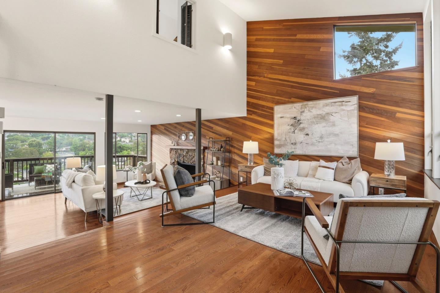 Detail Gallery Image 4 of 29 For 1816 Oak Knoll Dr, Belmont,  CA 94002 - 3 Beds | 2/1 Baths