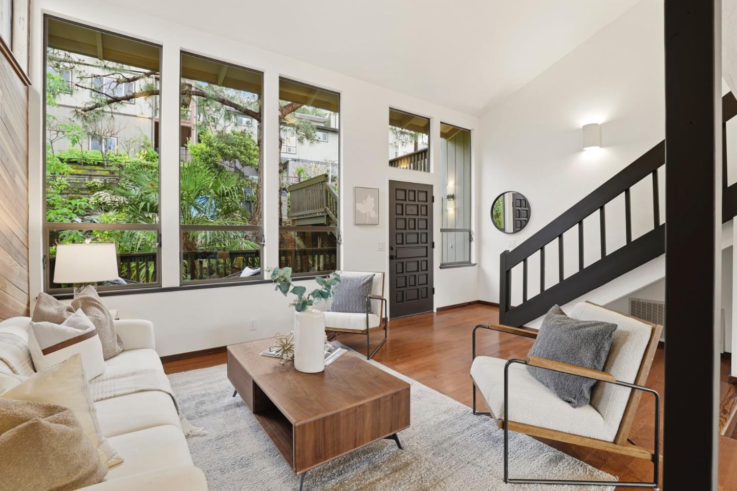 Detail Gallery Image 5 of 29 For 1816 Oak Knoll Dr, Belmont,  CA 94002 - 3 Beds | 2/1 Baths