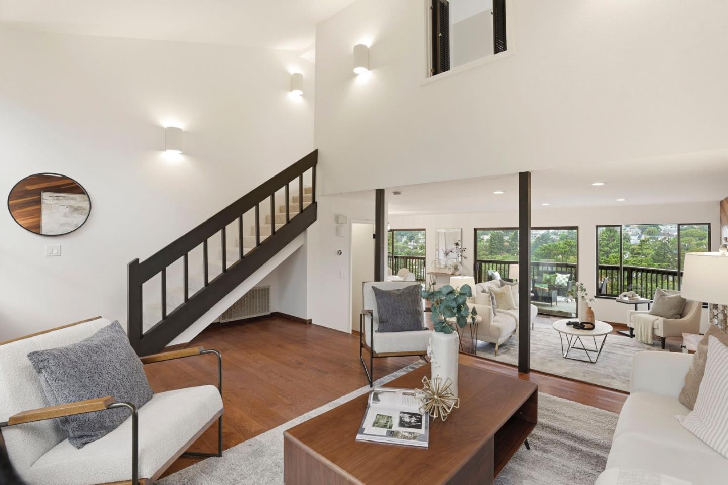 Detail Gallery Image 6 of 29 For 1816 Oak Knoll Dr, Belmont,  CA 94002 - 3 Beds | 2/1 Baths