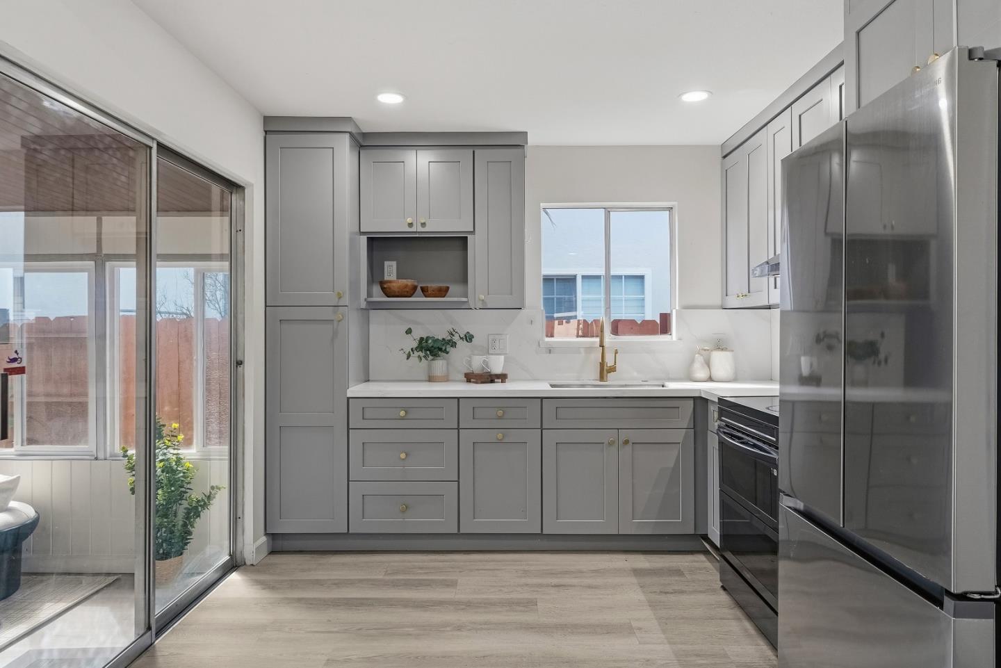 Detail Gallery Image 6 of 22 For 5132 Trade Wind Ln, Fremont,  CA 94538 - 3 Beds | 2 Baths