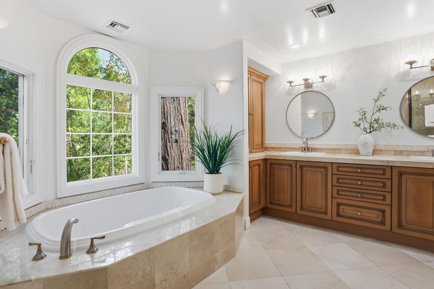 Detail Gallery Image 14 of 25 For 19938 Baroni Ct, Saratoga,  CA 95070 - 4 Beds | 3 Baths