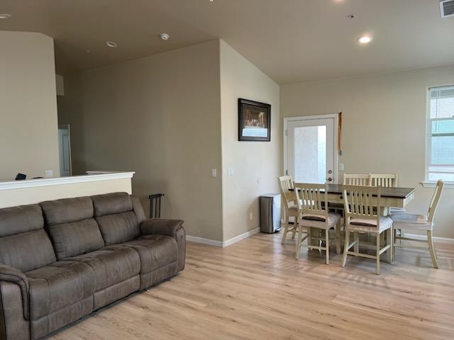 Detail Gallery Image 4 of 8 For 22 Birch Hill Way, Greenfield,  CA 93927 - 3 Beds | 2 Baths