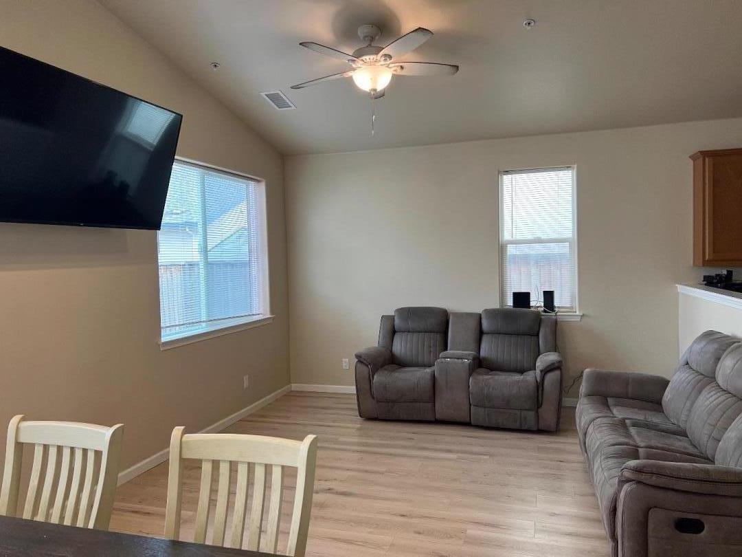 Detail Gallery Image 5 of 8 For 22 Birch Hill Way, Greenfield,  CA 93927 - 3 Beds | 2 Baths