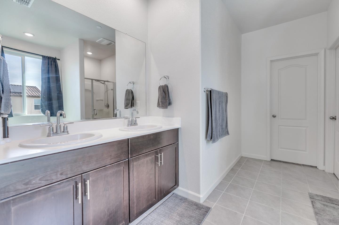 Detail Gallery Image 21 of 47 For 341 Manchester Dr, Los Banos,  CA 93635 - 4 Beds | 3 Baths