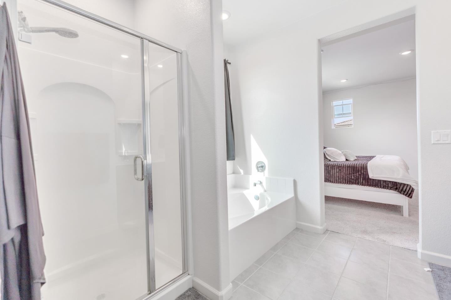 Detail Gallery Image 24 of 47 For 341 Manchester Dr, Los Banos,  CA 93635 - 4 Beds | 3 Baths