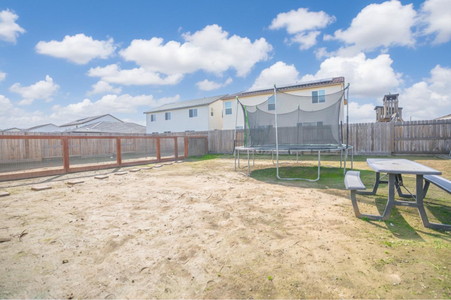 Detail Gallery Image 39 of 47 For 341 Manchester Dr, Los Banos,  CA 93635 - 4 Beds | 3 Baths