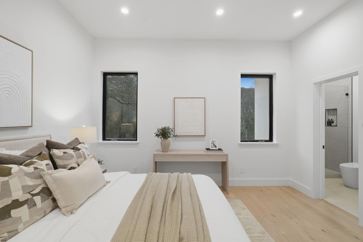 Detail Gallery Image 34 of 59 For 3288 Oak Ct, Belmont,  CA 94002 - 4 Beds | 3/1 Baths