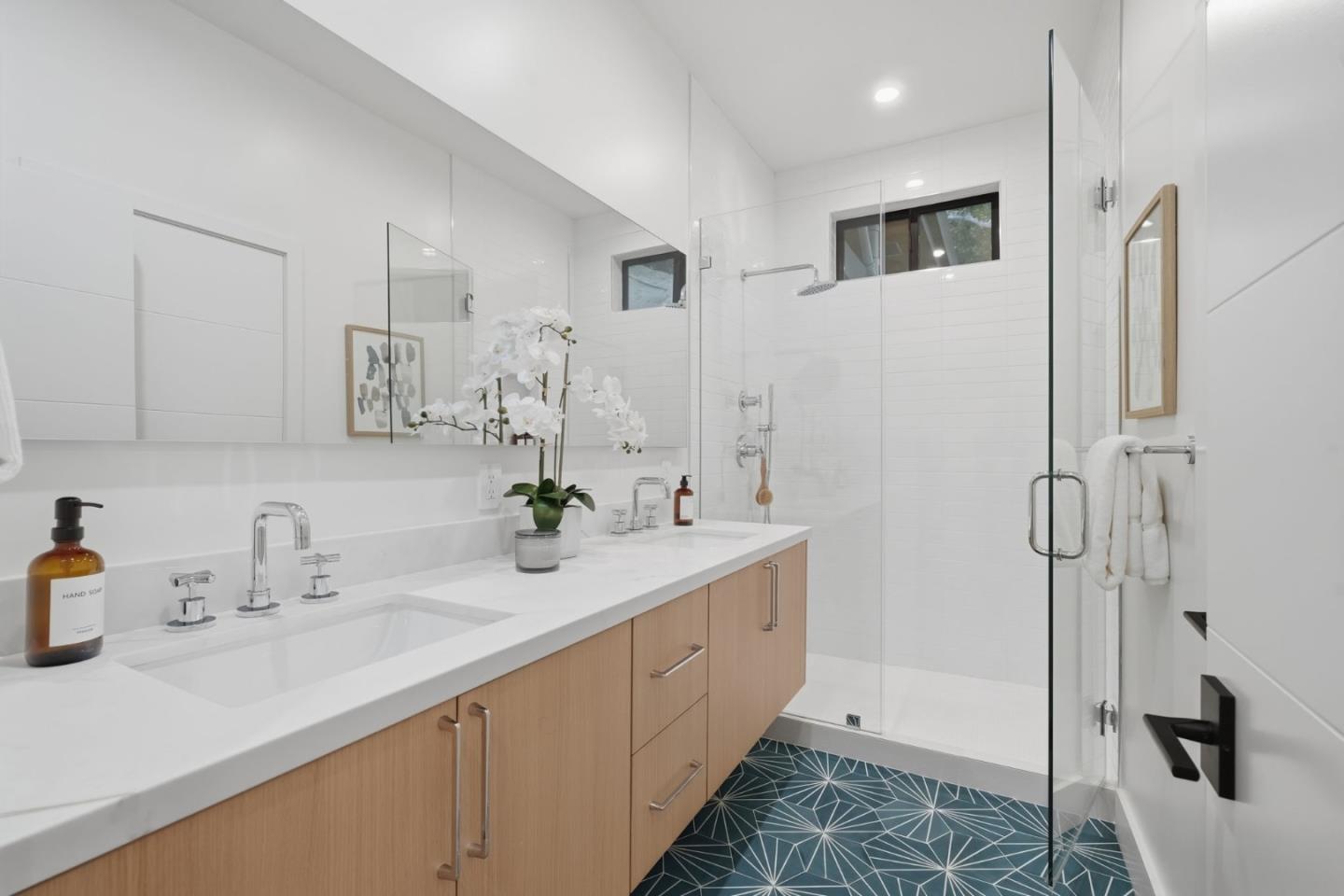 Detail Gallery Image 49 of 59 For 3288 Oak Ct, Belmont,  CA 94002 - 4 Beds | 3/1 Baths