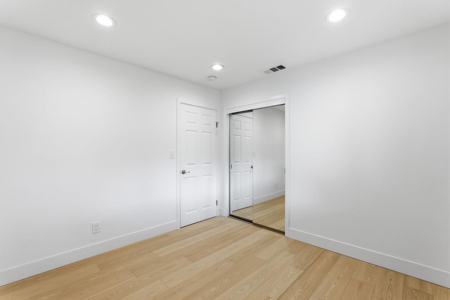 Detail Gallery Image 25 of 35 For 1526 Crespi Dr, San Jose,  CA 95129 - 3 Beds | 2 Baths