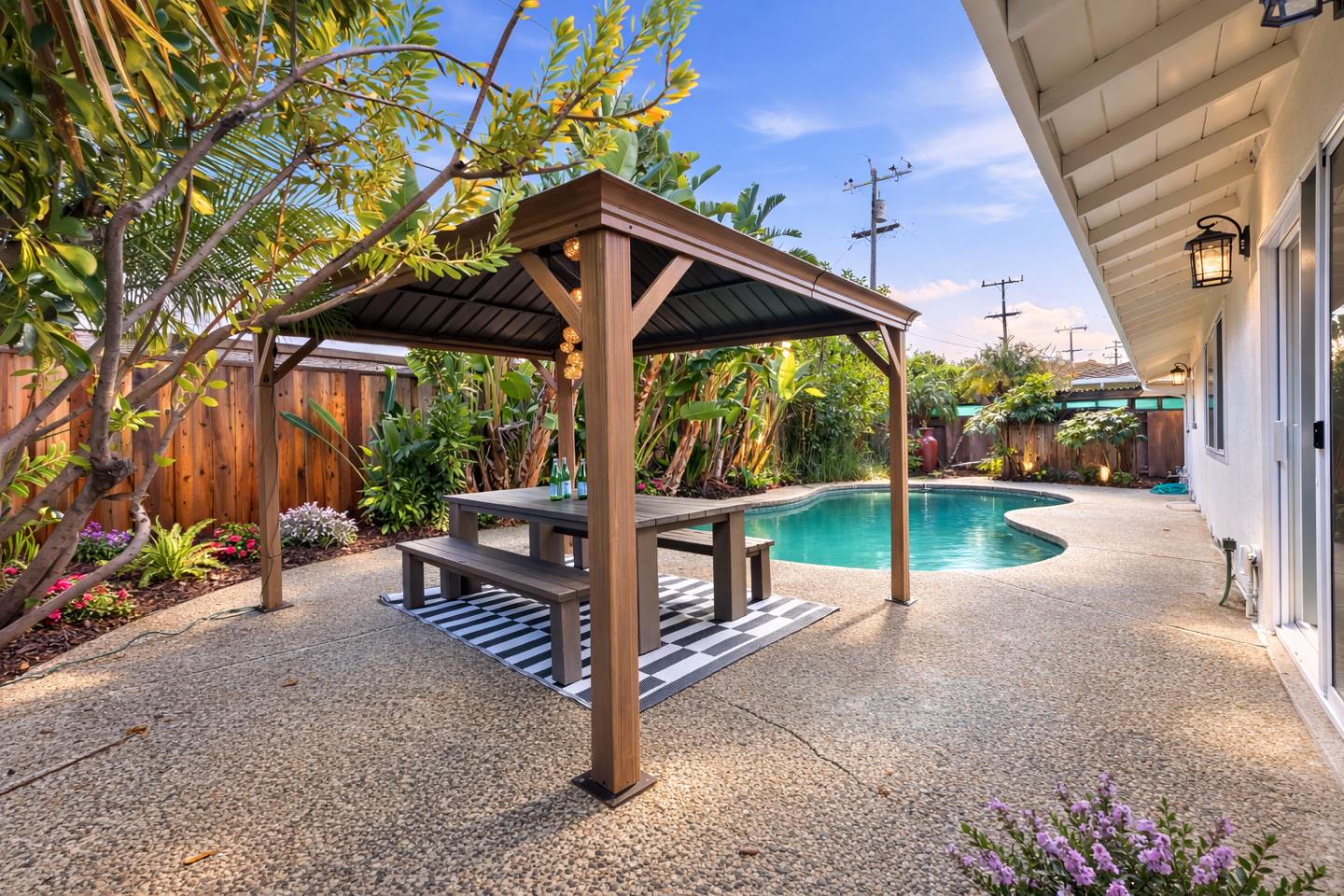 Detail Gallery Image 32 of 35 For 1526 Crespi Dr, San Jose,  CA 95129 - 3 Beds | 2 Baths