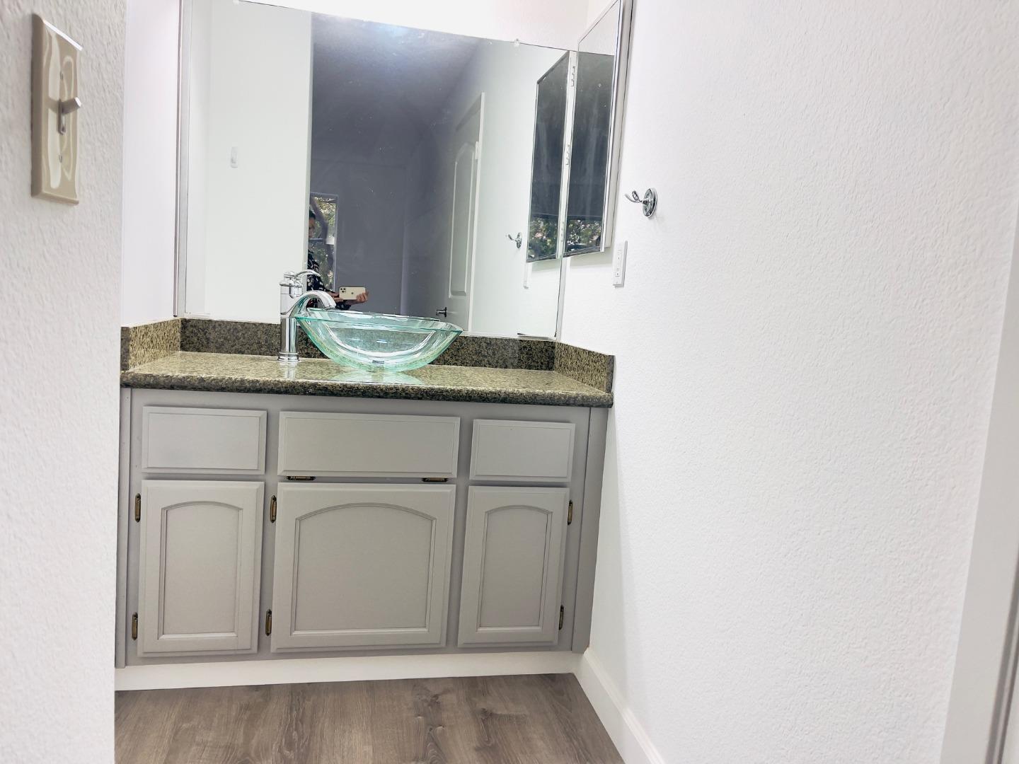 Detail Gallery Image 14 of 23 For 25164 Copa Del Oro Drive Dr #104,  Hayward,  CA 94545 - 2 Beds | 2 Baths