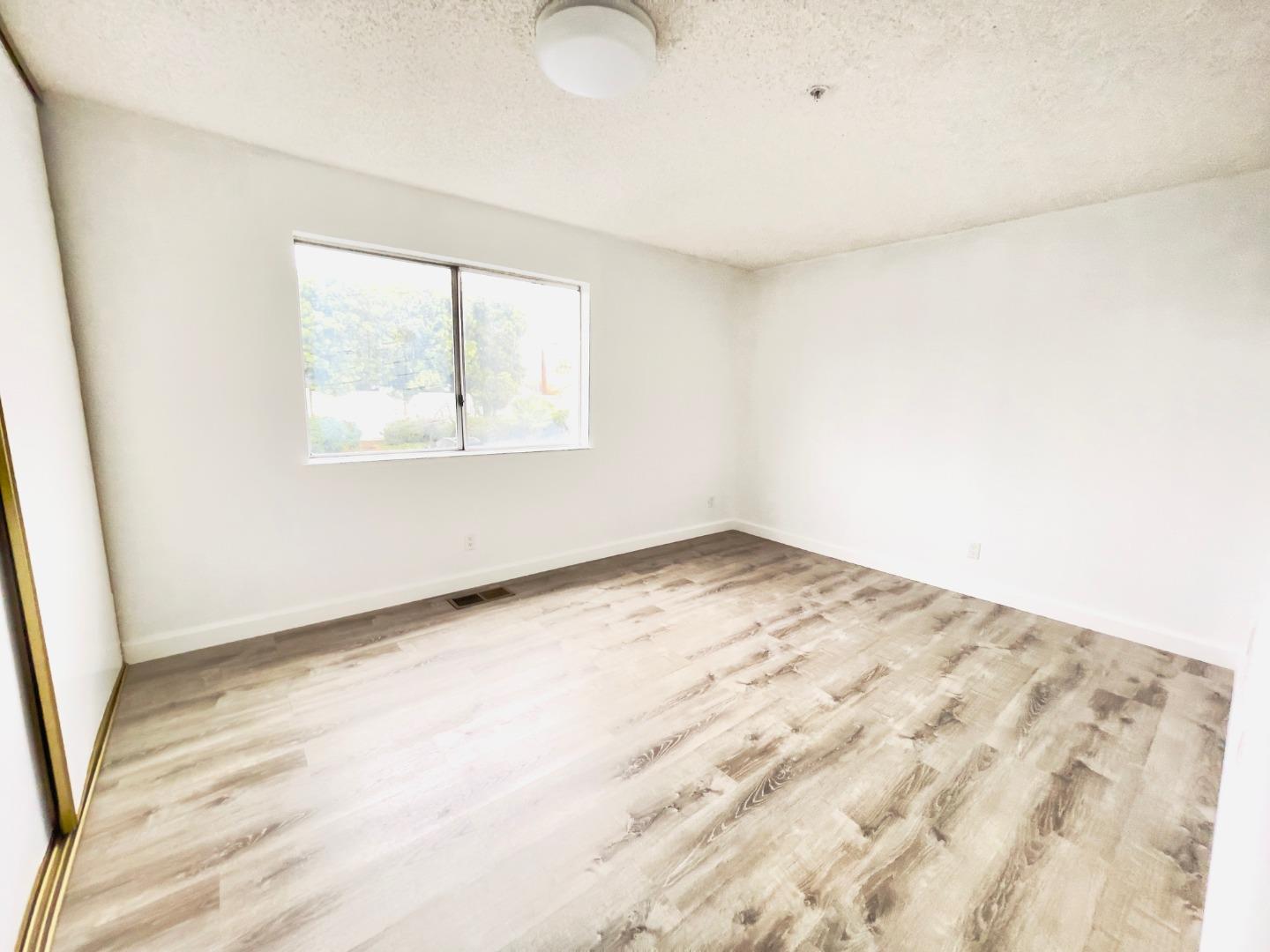 Detail Gallery Image 17 of 23 For 25164 Copa Del Oro Drive Dr #104,  Hayward,  CA 94545 - 2 Beds | 2 Baths