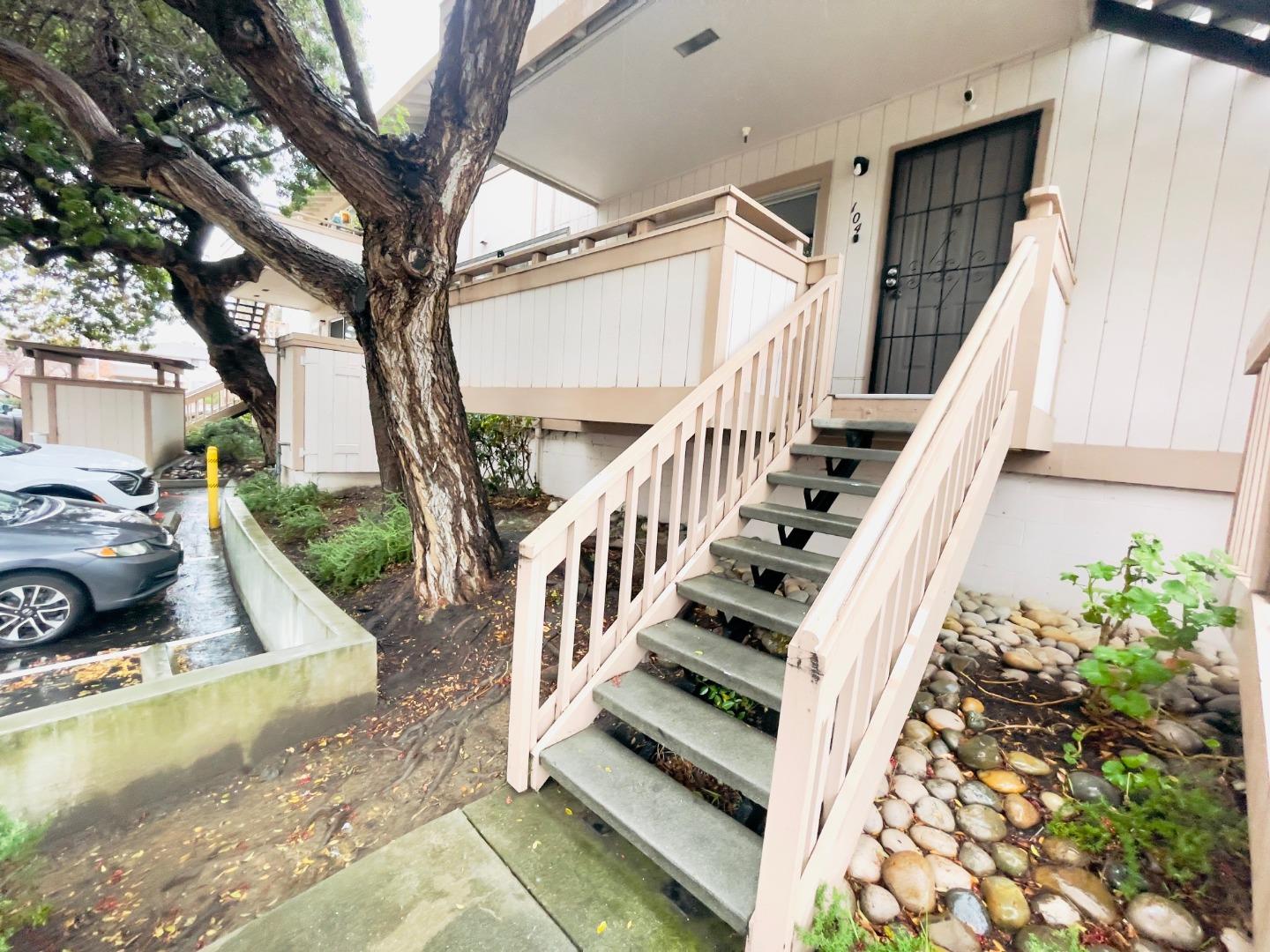 Detail Gallery Image 2 of 23 For 25164 Copa Del Oro Drive Dr #104,  Hayward,  CA 94545 - 2 Beds | 2 Baths