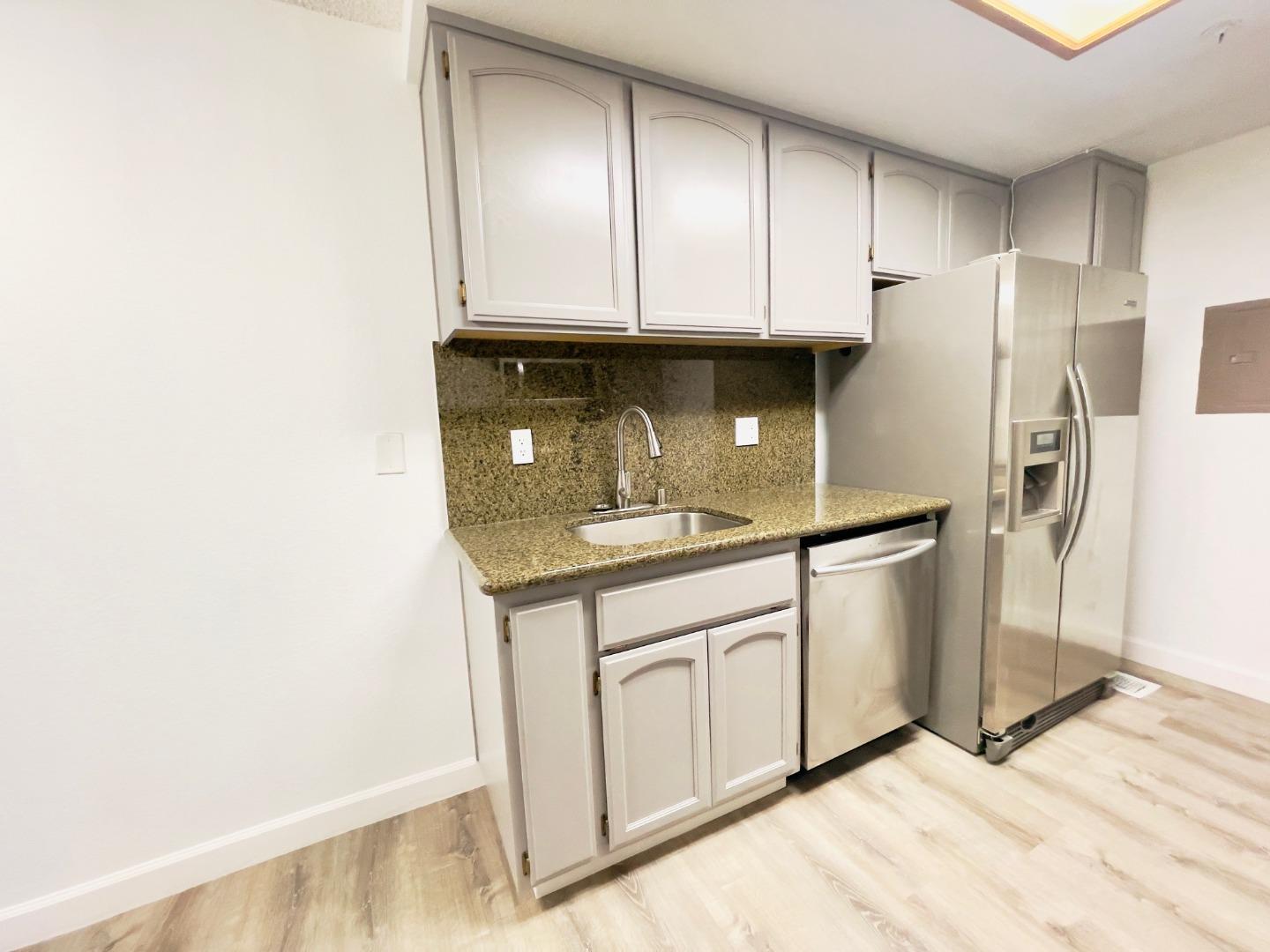 Detail Gallery Image 8 of 23 For 25164 Copa Del Oro Drive Dr #104,  Hayward,  CA 94545 - 2 Beds | 2 Baths