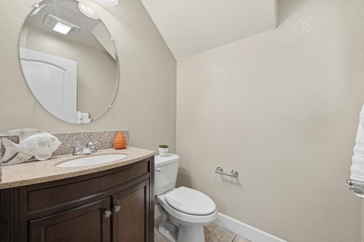 Detail Gallery Image 17 of 42 For 1745 Hillebrant Pl, Santa Clara,  CA 95050 - 2 Beds | 2/1 Baths
