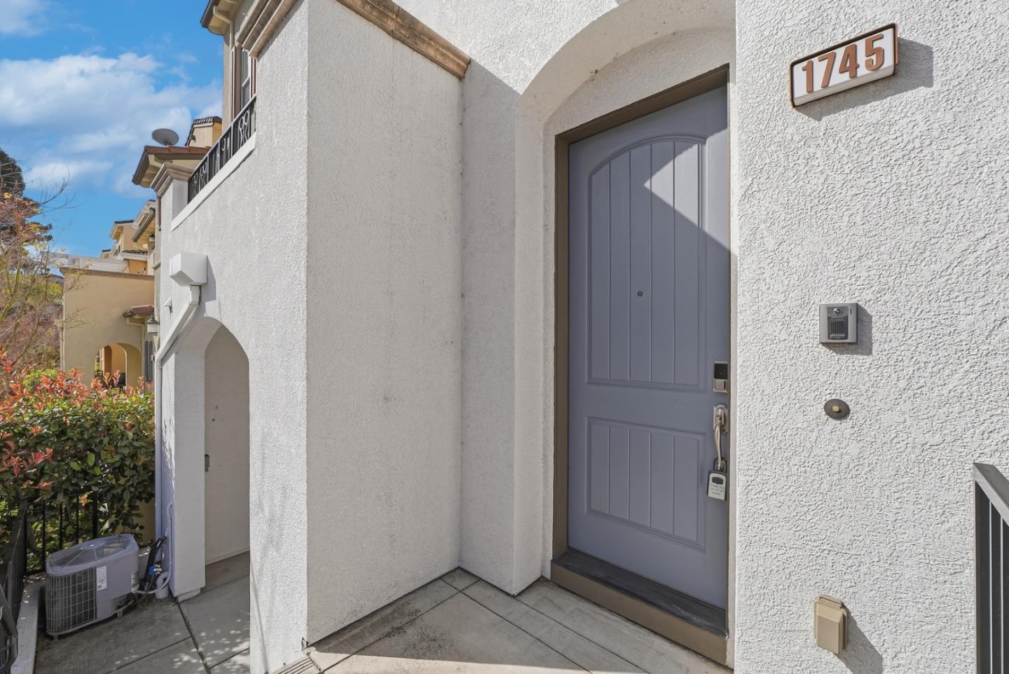 Detail Gallery Image 31 of 42 For 1745 Hillebrant Pl, Santa Clara,  CA 95050 - 2 Beds | 2/1 Baths