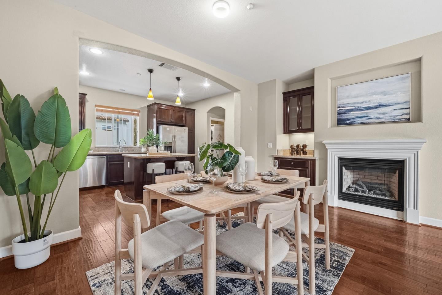 Detail Gallery Image 6 of 42 For 1745 Hillebrant Pl, Santa Clara,  CA 95050 - 2 Beds | 2/1 Baths