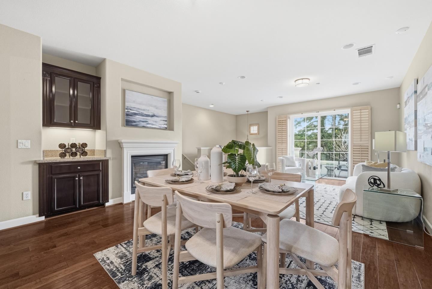 Detail Gallery Image 8 of 42 For 1745 Hillebrant Pl, Santa Clara,  CA 95050 - 2 Beds | 2/1 Baths